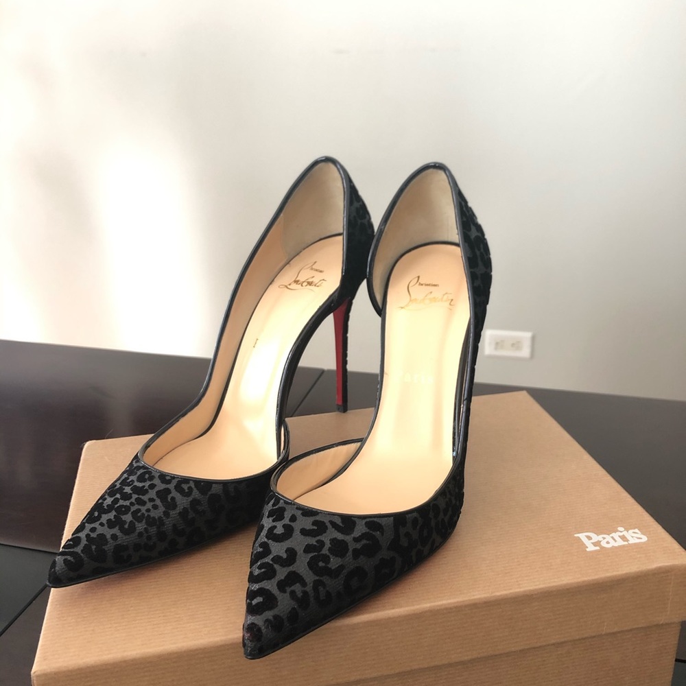 Authentic Christian Louboutin Iriza - Picture 2 of 5